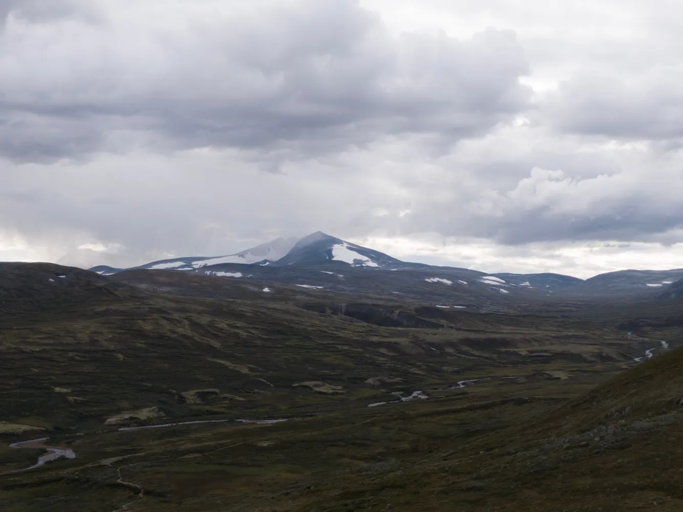 Granmo Camping er omkranset av nydelige nasjonalparker som er et ypperlig utgangspunkt for fotturer hele året.